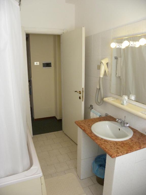 Hotel Rosengarten Pavía Habitación foto